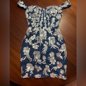 Perfect homecoming  dress. Navy and silver. Size 0.